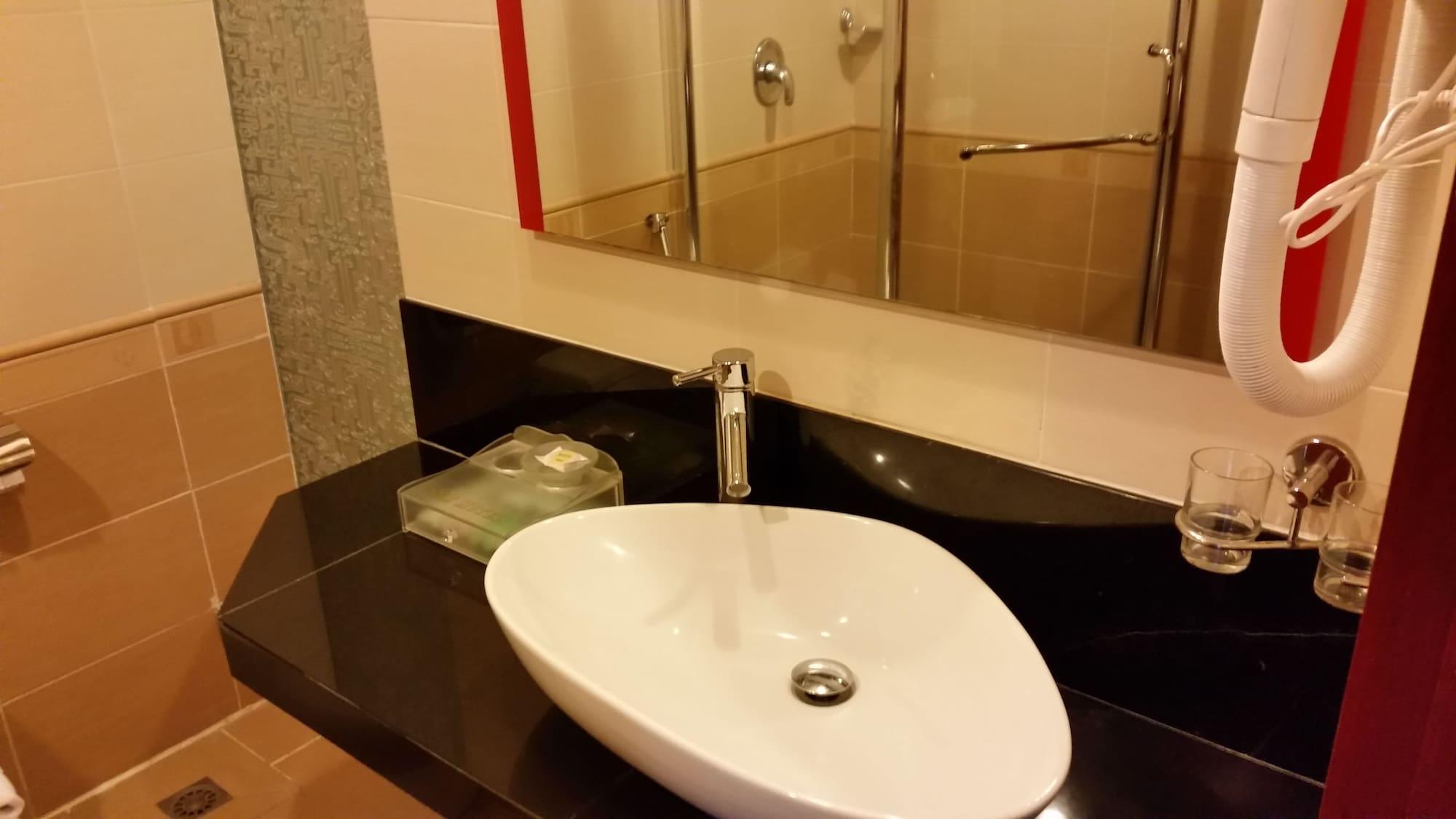 טאוואו Mb Hotel מראה חיצוני תמונה